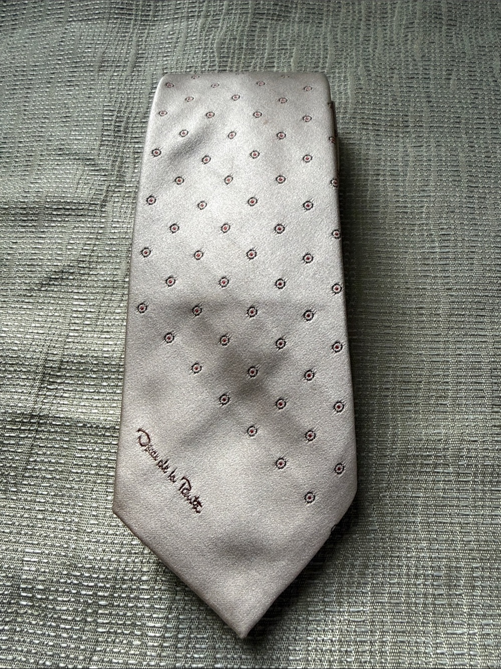 Oscar de la Renta silk tie